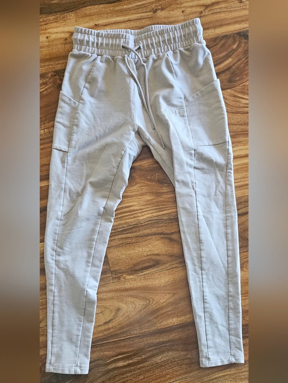 ILUS Joggers with Subtle Logo